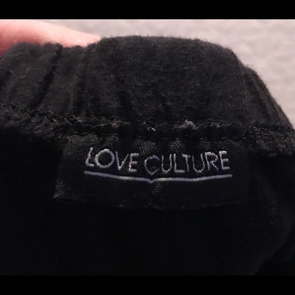 ⚠️5 for $10⚠️Graphic knit mini skirt - Picture 5 of 6